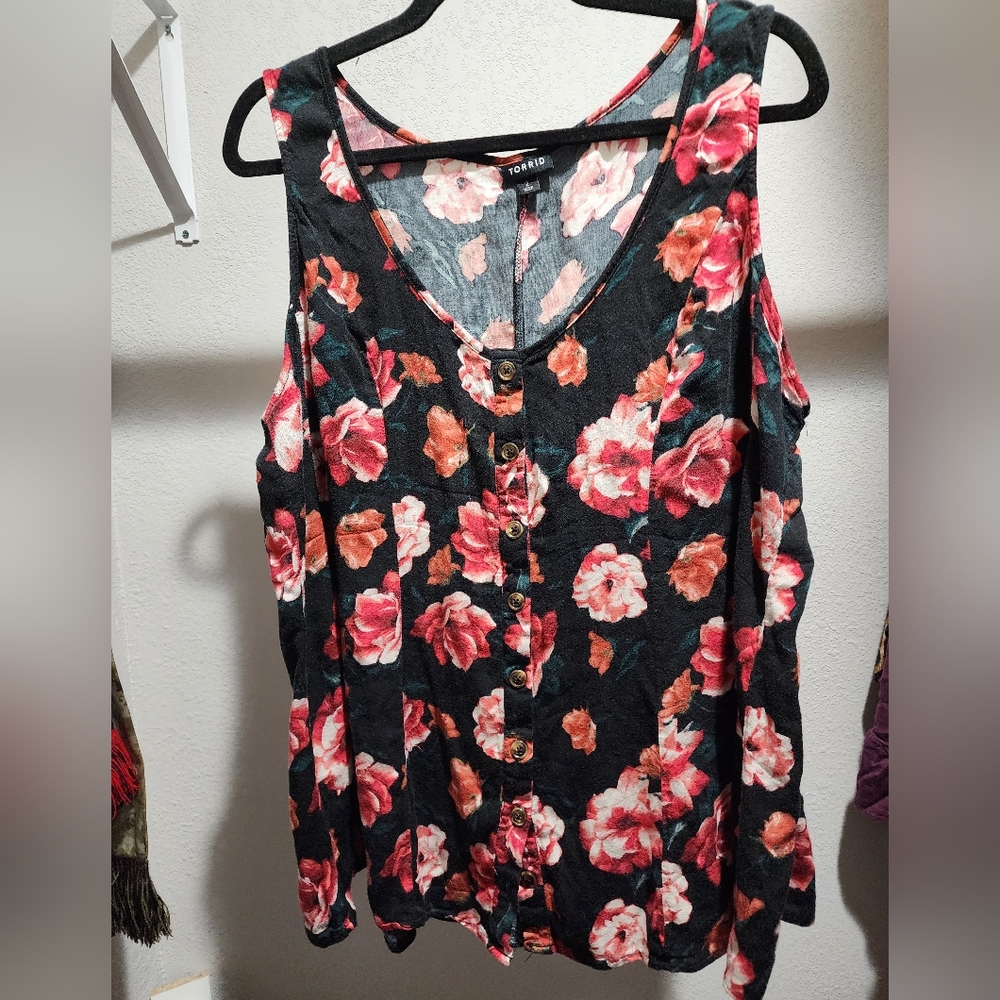 C - Torrid Size 2 Floral Top
